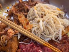 -李记称盘牛杂串串(广厦店)