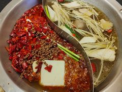 -沸炉重庆老火锅(军事博物馆店)