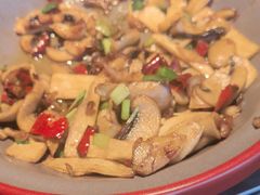 -鸽子侯·家宴·平价海鲜(绿地店)