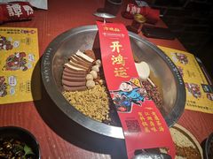 -谭鸭血老火锅(龙湖宝山天街店)