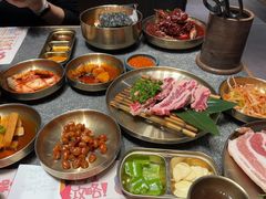 -草家酱蟹炭火烤肉店(珲春南路一店)