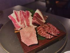 -铭牛烧肉·和牛海鲜自助(高新月牙湖店)