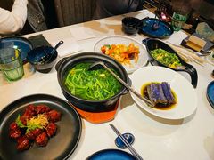 红酒泡沫牛仔粒-荟廷·晶萃(陆家嘴尚悦湾店)