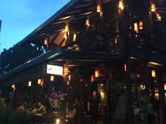 -Dash Teak House