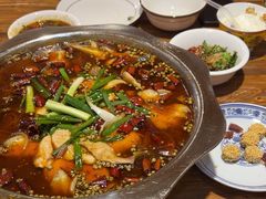 -乡土特色.冷锅鱼.牦牛肉汤锅