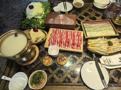 -慢丽江·云南野生菌土鸡锅(西山店)