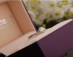 dzs3-威德钻石-克拉钻大本营(南京东路店)