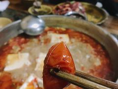 -黄利砖万峰林布依特色酸笋牛肉馆