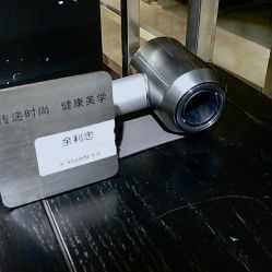 -苑苑发型设计