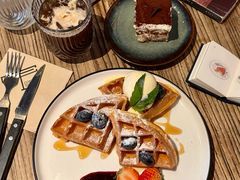 -Common Table · Brunch & Coffee