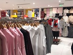 -优衣库(上海正大广场店)