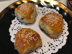 蜜汁叉烧酥-皇朝会.经典传统粤菜(外滩店)