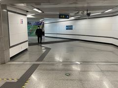 -体育场(地铁站)