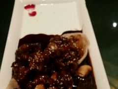 -八府香鸭·啫啫煲(华山路店)