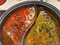 -阿瓦山寨·湘菜现炒·剁椒鱼头王(咸阳总店)