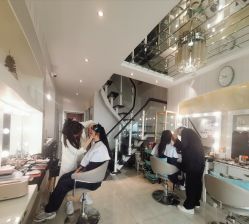 -Eling伊林彩妆·化妆培训(河西奥体店)