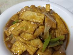 葱烧豆腐-华春餐馆(鱼山路店)