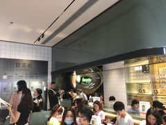 等位区-喜茶(深圳海岸城店)