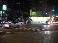 南崁路周边1-尊爵天际大饭店 (近台茂)