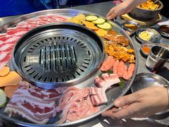 -哈哈碳都·牛肋条无限自助烤肉(台江万达店)