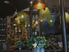 -临界音乐酒馆·小龙虾·江湖菜(华熙LIVE·鱼洞店)