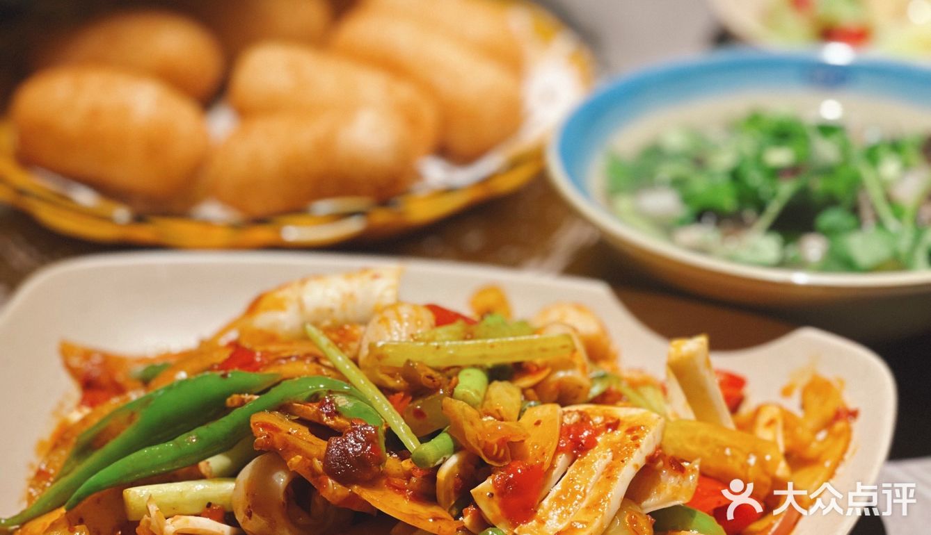 罗湖新开的川菜店，乐山跷脚牛肉初体验