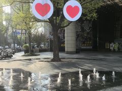 -瑞虹新天地月亮湾