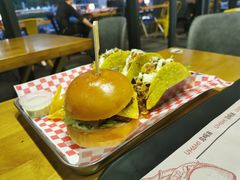 招牌汉堡-UMAMI乌玛米披萨·汉堡·清真Halal(红岭北店)
