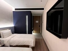-广州琶洲会展广州塔地铁站轻居酒店