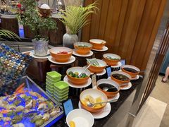 -亚龙湾希尔顿自助餐厅·海鲜·烧烤·沙滩BBQ·现场乐队