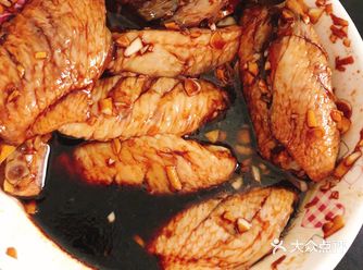 在冻品市场买了鸡中翅，48块钱两斤