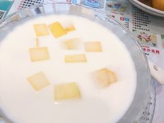 -广信牛奶甜品世家(台东店)
