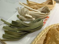 -浪里寻·臻牛养生牛肉火锅(方圆荟店)