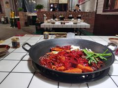 -扎起市井老火锅(乐山总店)