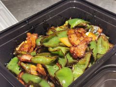 辣椒炒肉-龙巢盱眙龙虾·牛蛙·烧烤宵夜(八卦岭店)