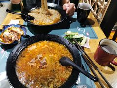 -八月美食小馆(银泰城总店)