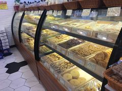 -光明牛奶棚(南泉店)