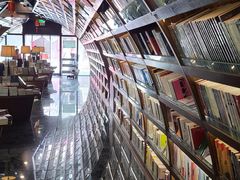 -钟书阁(珍园店)