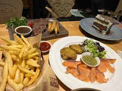 -LENBACH兰巴赫西餐啤酒坊(大连东港店)