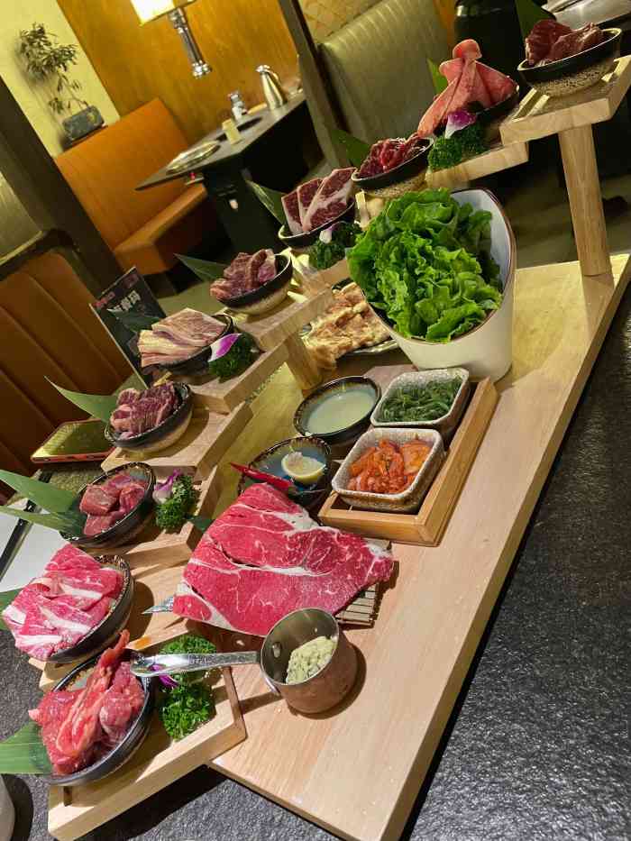 嘻游记·烤肉(万象店)-"位置99万象城五楼～环境93灯光还是蛮.