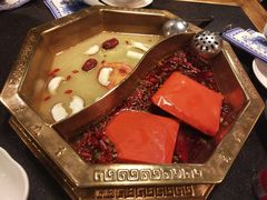 鸳鸯中辣锅-蜀九香火锅(彩虹店)