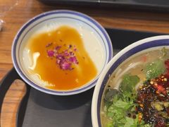 -云阿蛮云南生烫牛肉米线(奉贤路店)