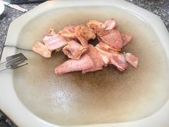 藏香猪-宏宏无烟石板烧烤