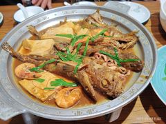 东来烧杂鱼-东来菜馆•手抓海鲜家常菜•海鲜锅贴(鸽子窝店)