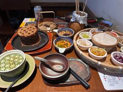 -包整·丝娃娃(一览甲秀楼风景店)