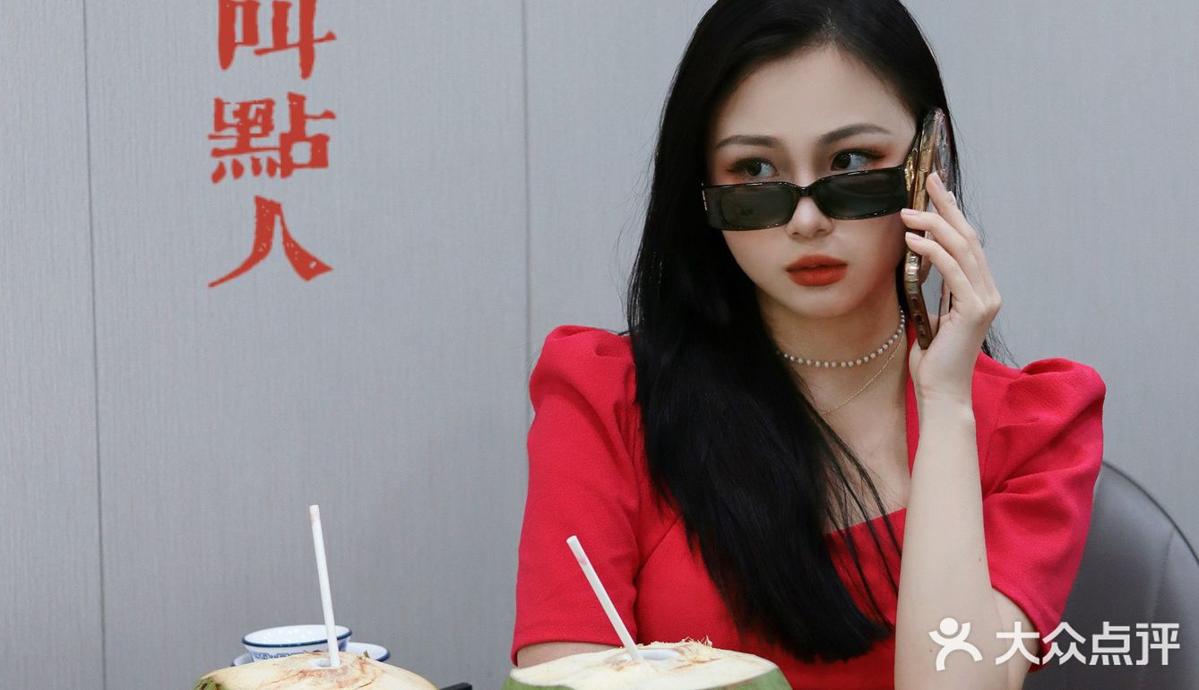 喂？都把人叫来三亚吃这家海鲜 太好吃了