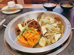 -沸炉重庆老火锅(军事博物馆店)