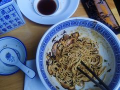 -沪西老弄堂面馆(定西路店)