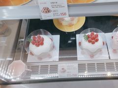 -花花卷卷·鲜食蛋糕(静安久光百货店)