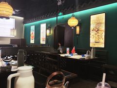 -佬麻雀·新湘菜(东方宝泰店)